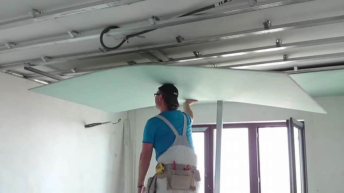 Выравнивание потолка гипсокартоном