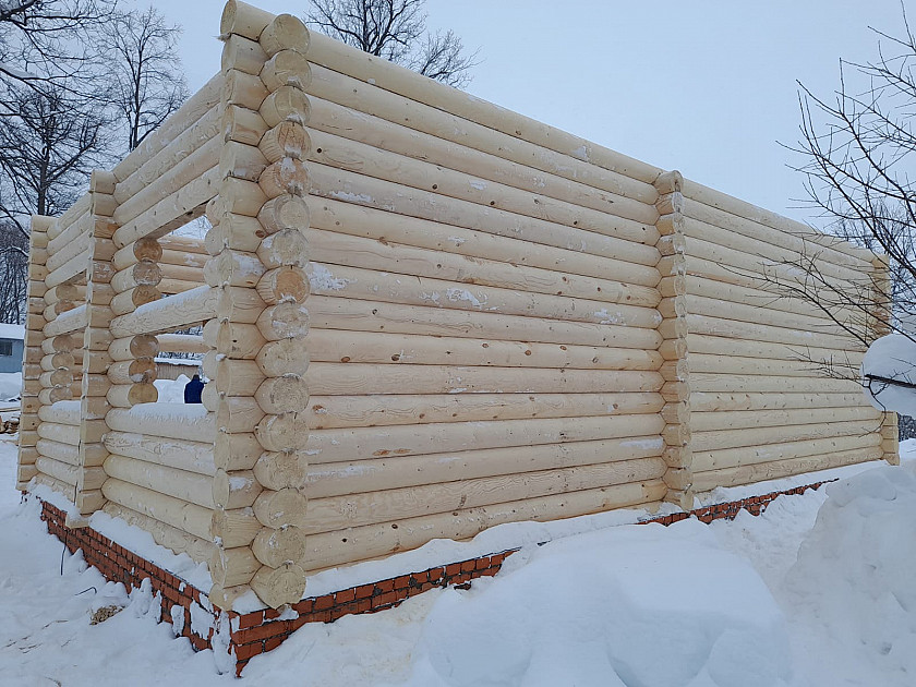 Основные минусы дома из оцилиндрованного бревна