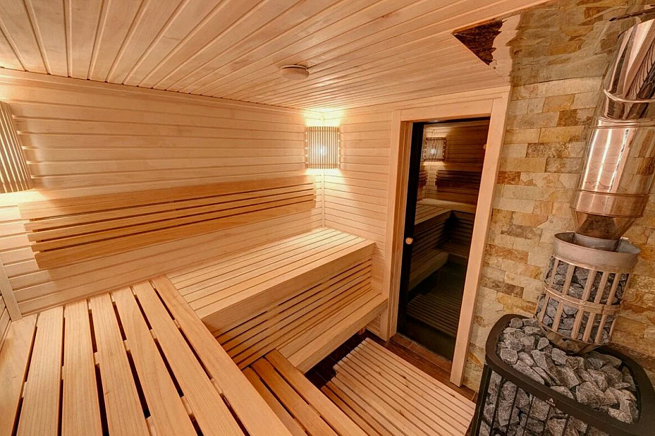 Советы по внутренней отделки бани из бревна