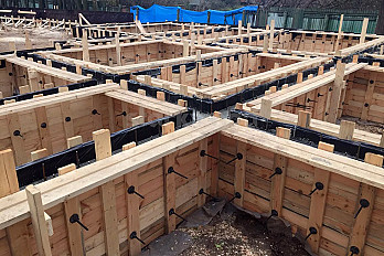 Сделать опалубку под фундамент и из чего она состоит